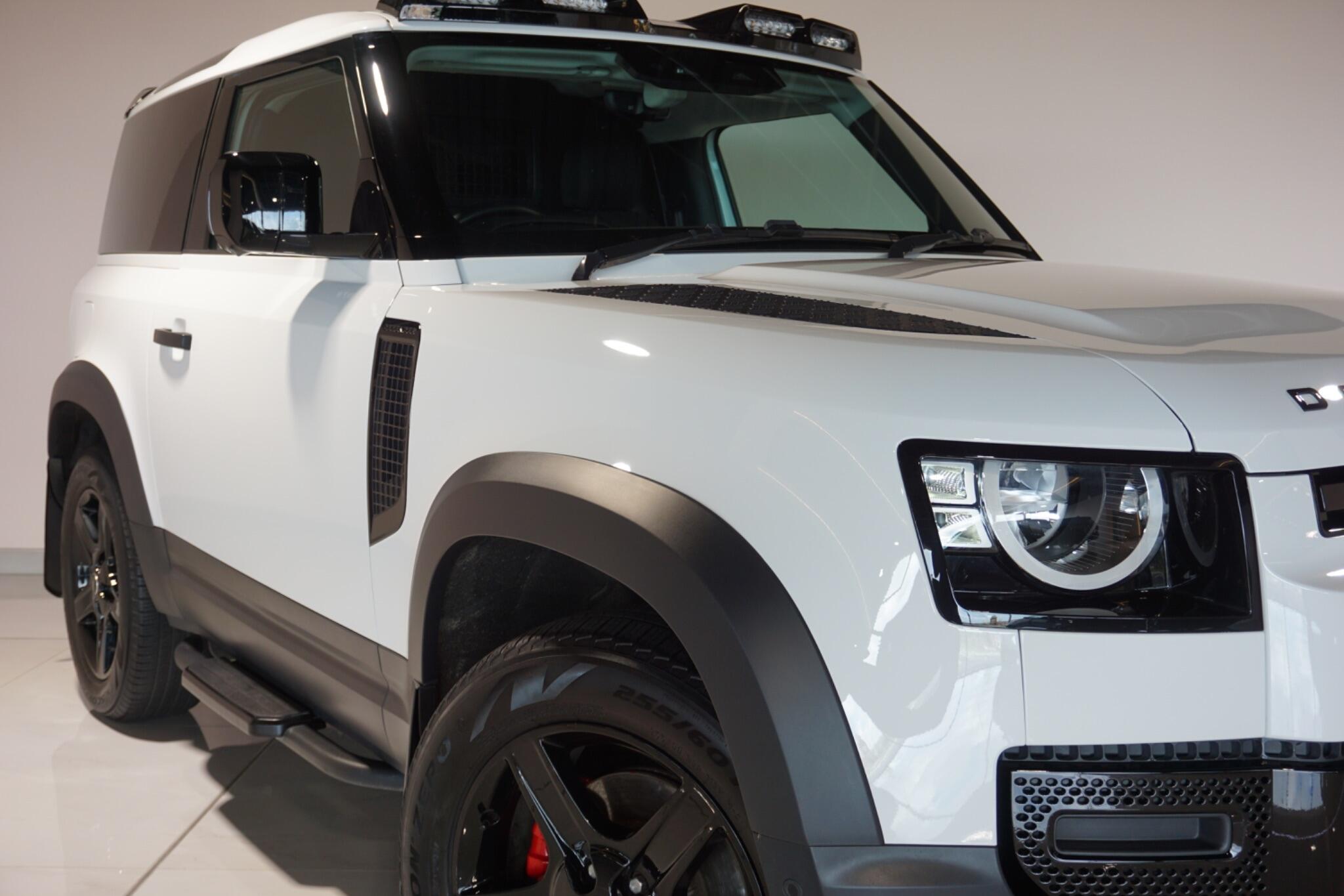 Land Rover Defender 90 3.0 D250 MHEV Hard Top SUV 3dr Diesel Auto 4WD SWB Euro 6 (s/s) (250 ps)